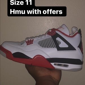 Jordan 4 Retro
Fire Red (2020)